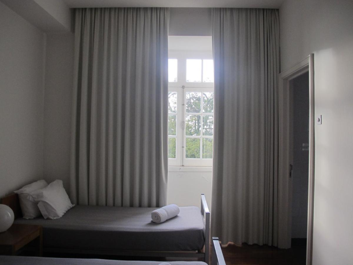Azores Youth Hostels - Sao Miguel ปอนตาเดลกาดา ภายนอก รูปภาพ