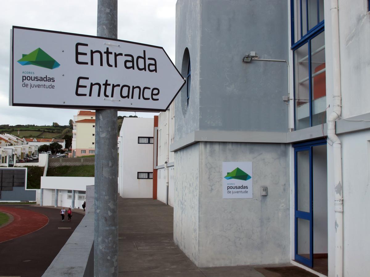 Azores Youth Hostels - Sao Miguel ปอนตาเดลกาดา ภายนอก รูปภาพ